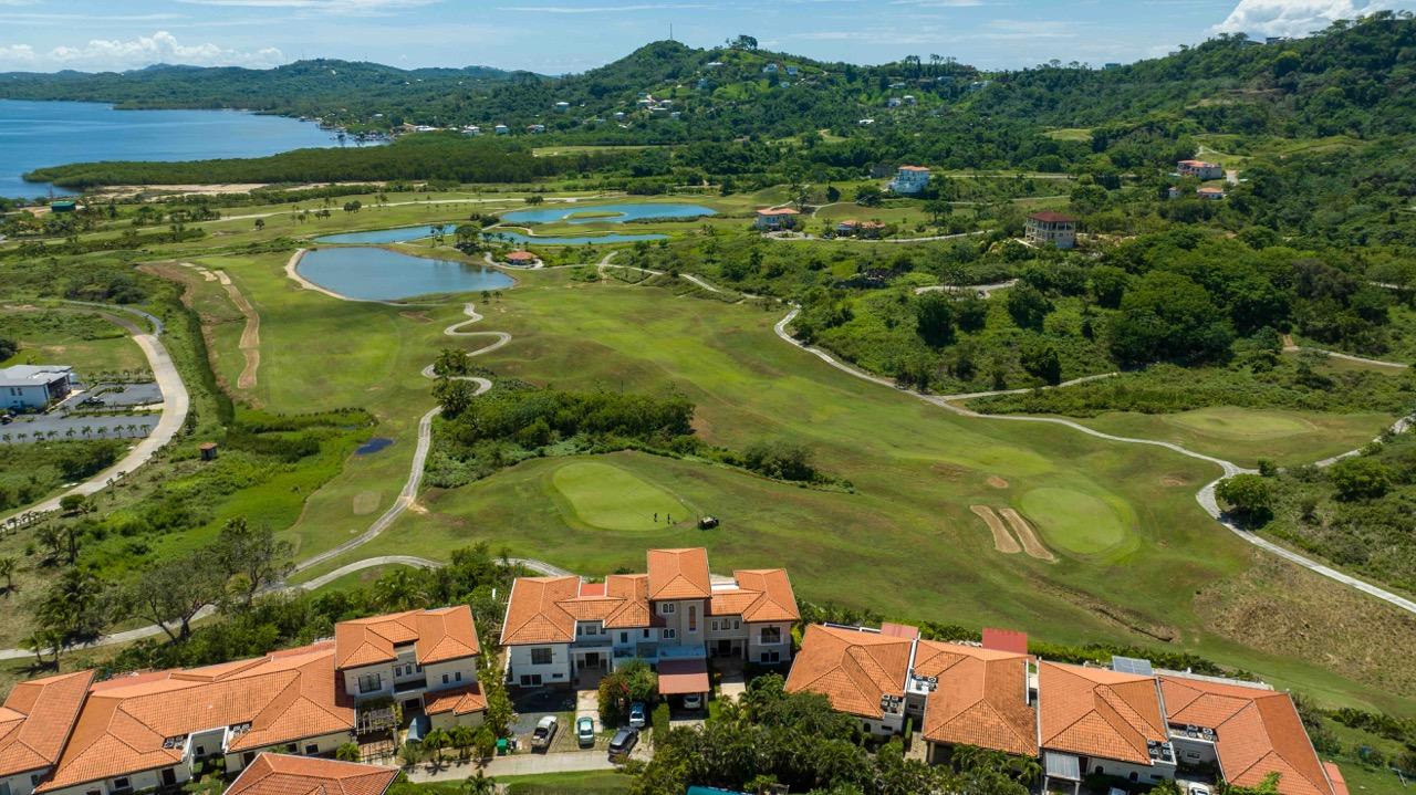 Featured Roatan Real Estate Listings, Roatan Homes for Sale, Pristine Bay Residence 1006, Roatan Luxury Properties