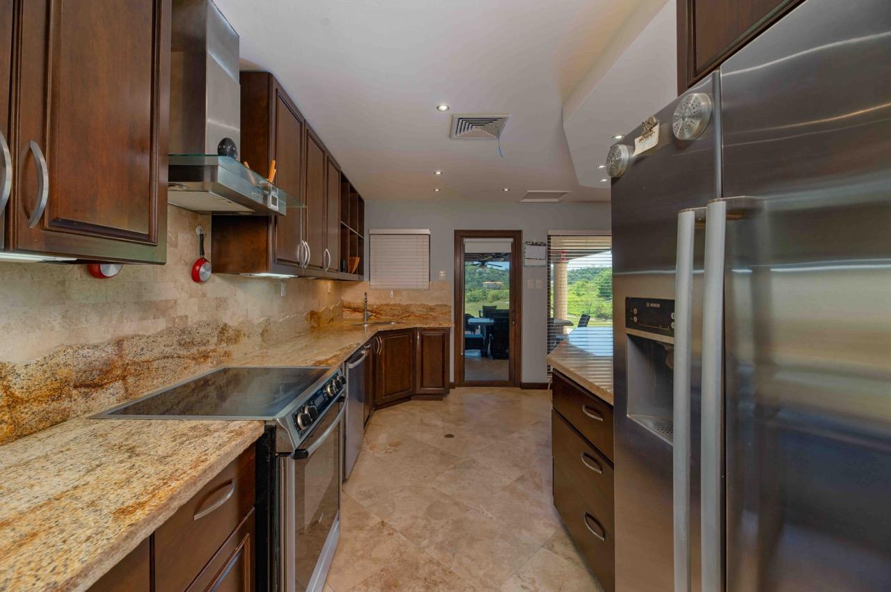 Featured Roatan Real Estate Listings, Roatan Homes for Sale, Pristine Bay Residence 1006, Roatan Luxury Properties