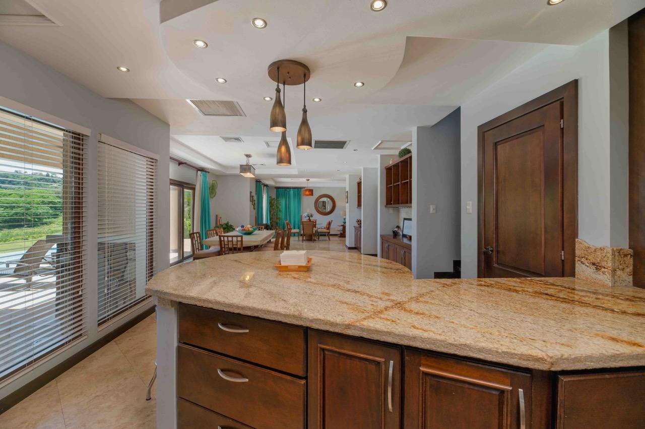 Featured Roatan Real Estate Listings, Roatan Homes for Sale, Pristine Bay Residence 1006, Roatan Luxury Properties