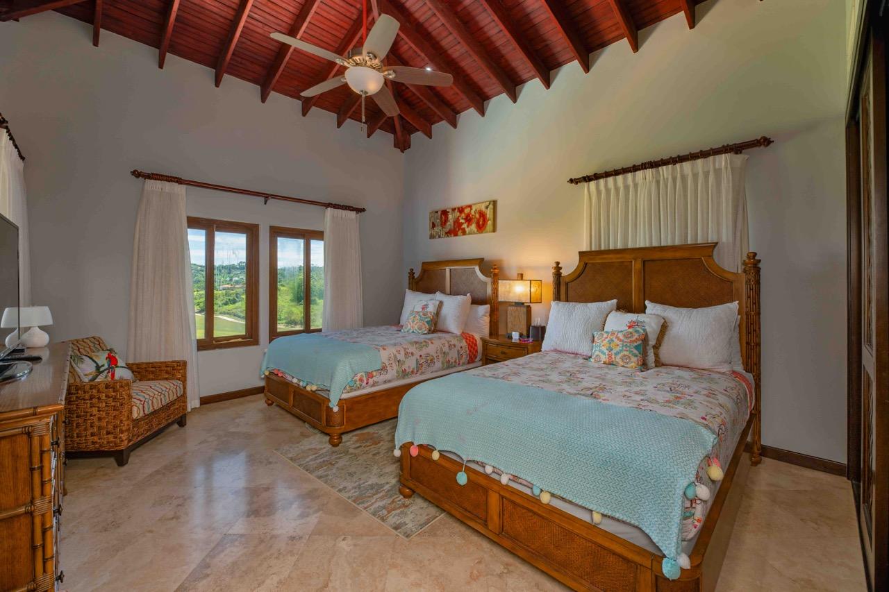 Featured Roatan Real Estate Listings, Roatan Homes for Sale, Pristine Bay Residence 1006, Roatan Luxury Properties