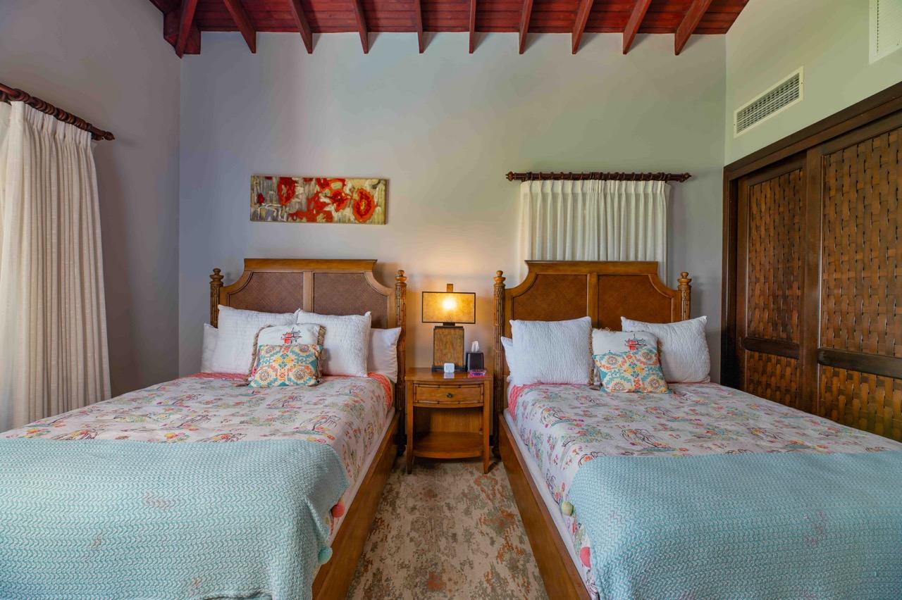 Featured Roatan Real Estate Listings, Roatan Homes for Sale, Pristine Bay Residence 1006, Roatan Luxury Properties