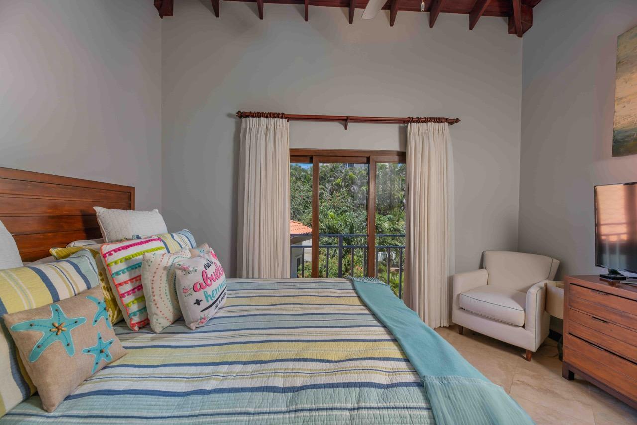 Featured Roatan Real Estate Listings, Roatan Homes for Sale, Pristine Bay Residence 1006, Roatan Luxury Properties