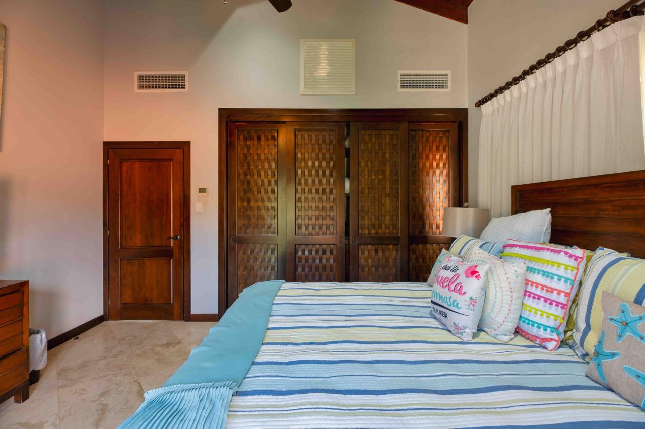 Featured Roatan Real Estate Listings, Roatan Homes for Sale, Pristine Bay Residence 1006, Roatan Luxury Properties