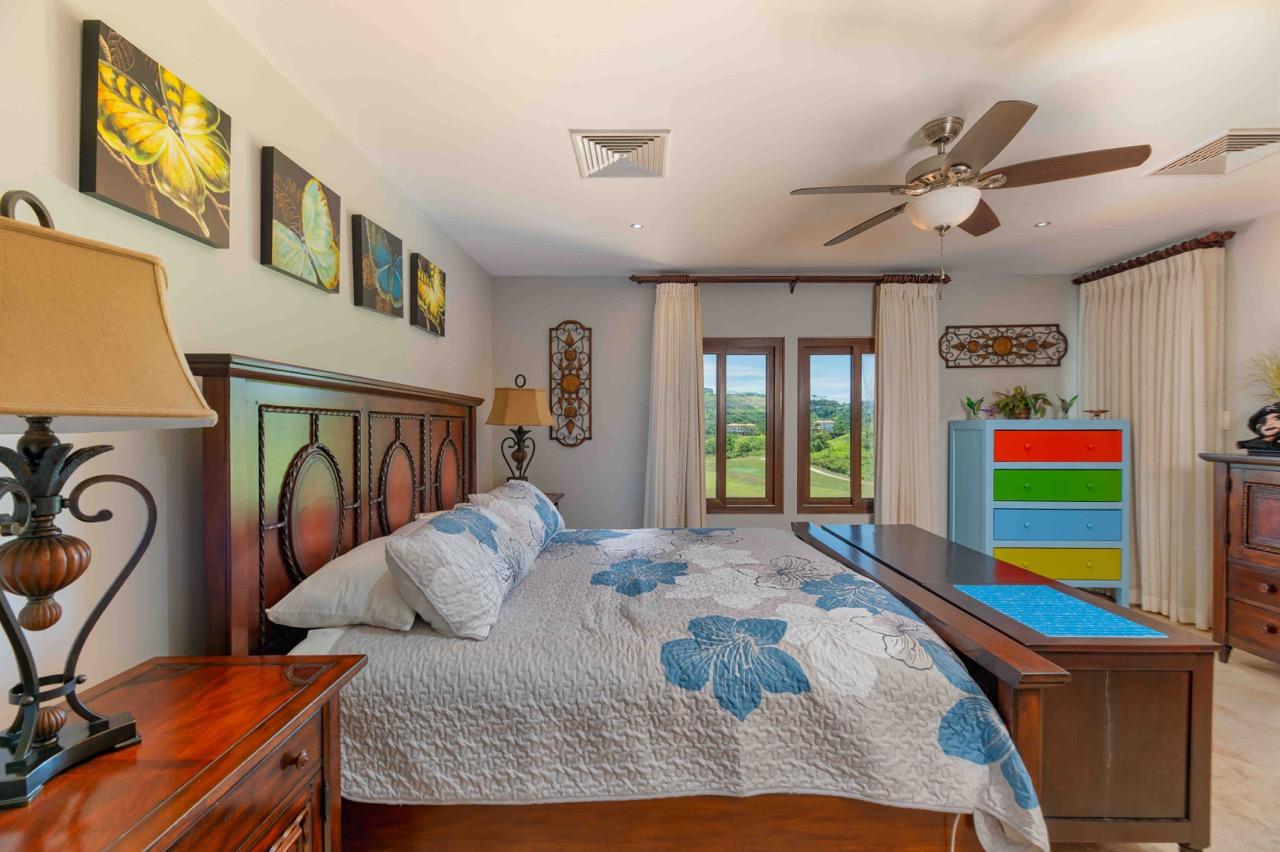 Featured Roatan Real Estate Listings, Roatan Homes for Sale, Pristine Bay Residence 1006, Roatan Luxury Properties