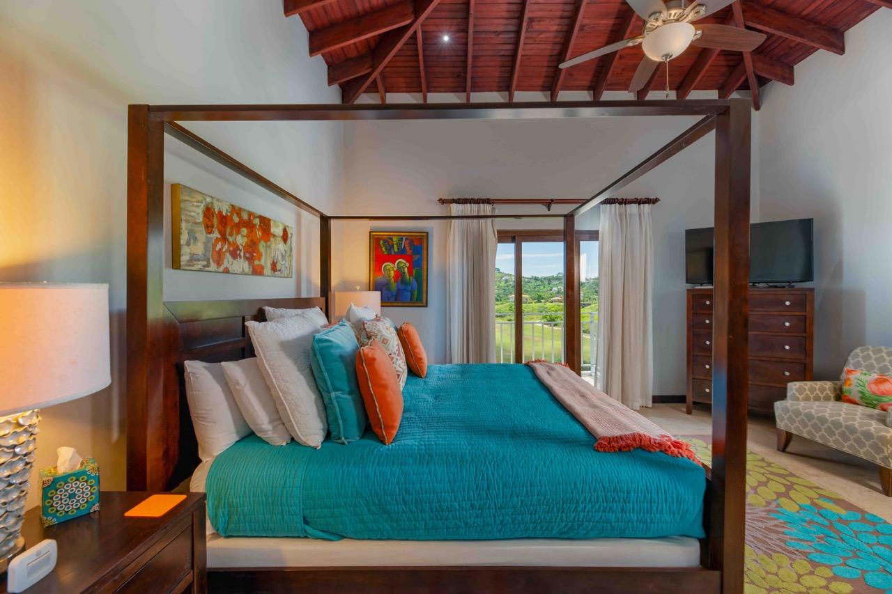 Featured Roatan Real Estate Listings, Roatan Homes for Sale, Pristine Bay Residence 1006, Roatan Luxury Properties