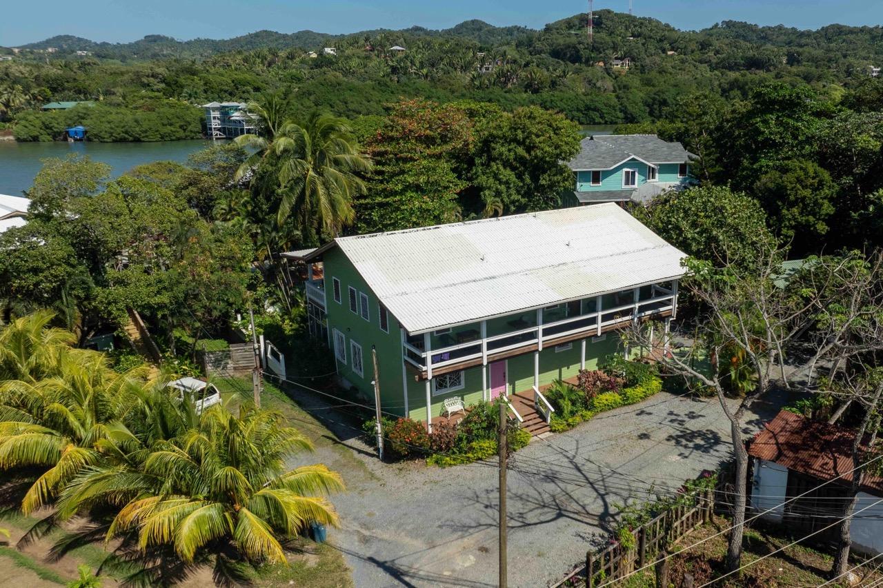 Roatan Real Estate, Roatan Rental Units for Sale, Roatan Businesses for Sale, Watermelon House Roatan