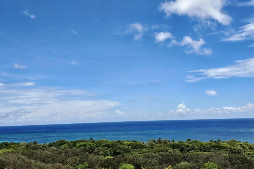 Featured Roatan Real Estate Listings, Roatan Condos for Sale, Camp Bay Estates Condos, Roatan Luxury Properties