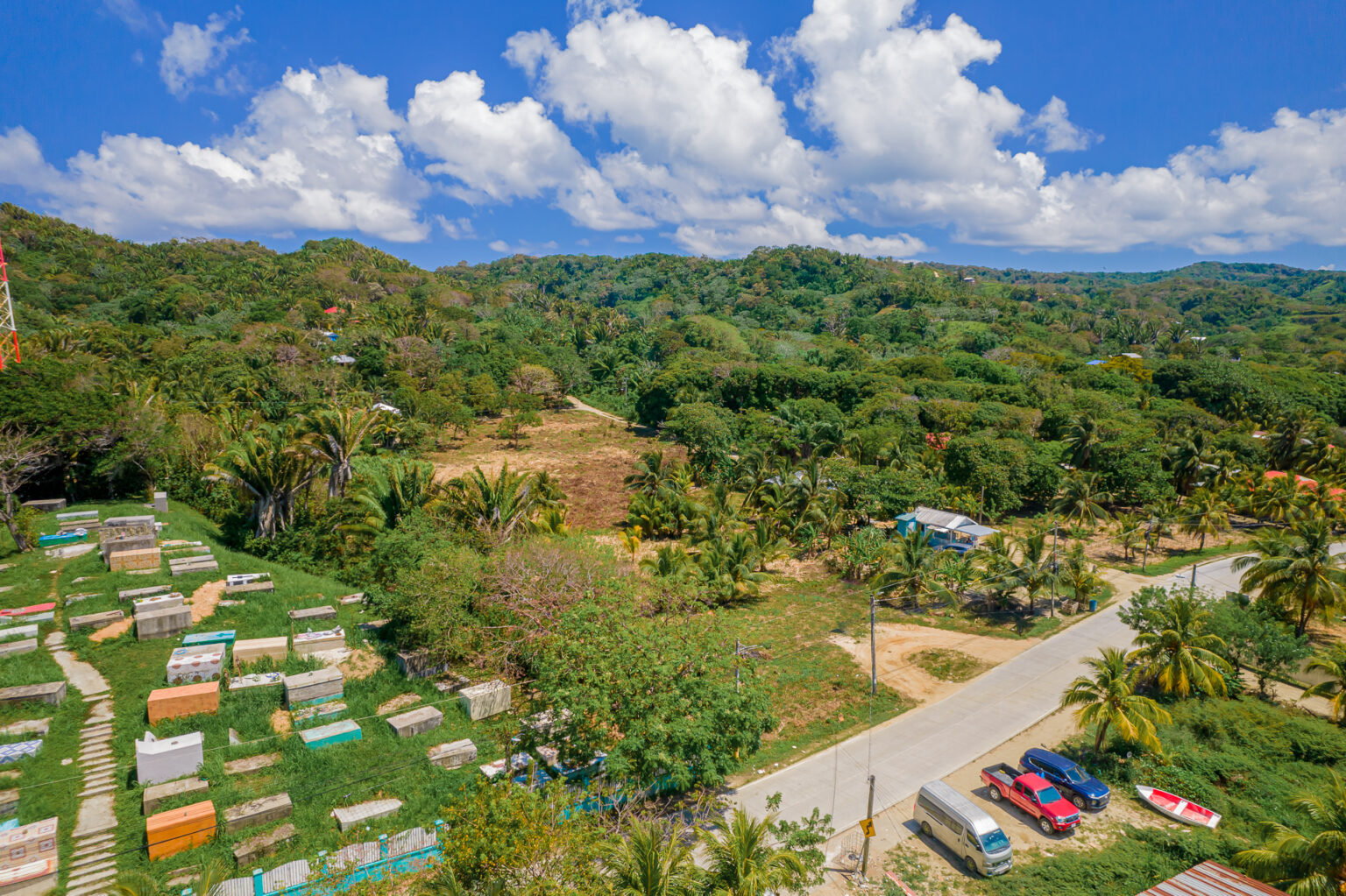 3.3 Acres Flower's Bay Roatan, Caribbean Development Property, Roatan Land for Sale, Roatan Acreage, Kirby Warren Roatan Real Estate Listings, Roatan Realty Solutions, Roatan Luxury Properties
