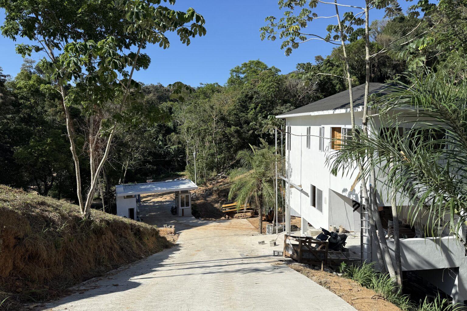 Featured Roatan Real Estate Listings, Roatan Homes for Sale, Macaw Ridge Villas 18, Roatan Luxury Properties