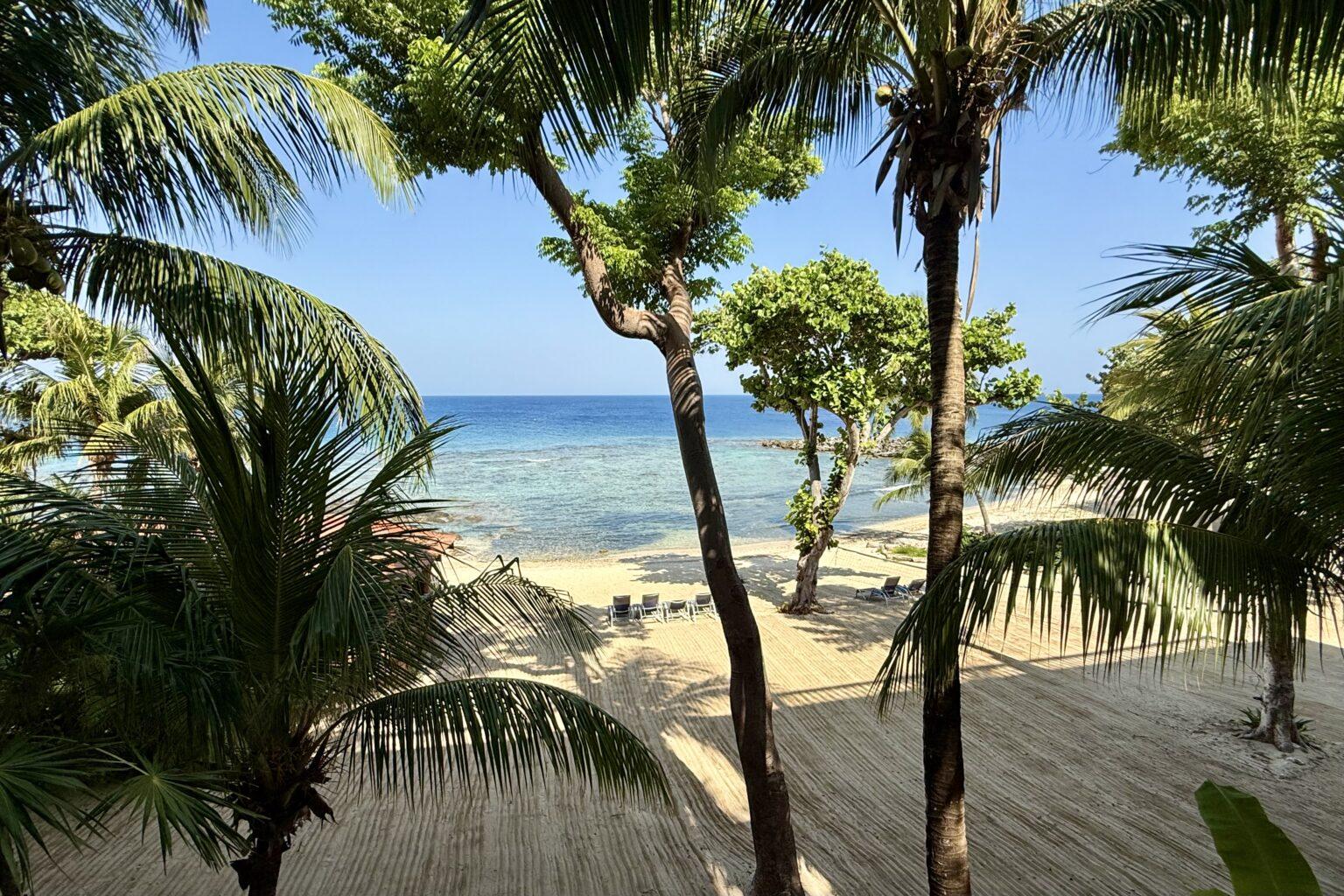 Featured Roatan Real Estate Listings, Roatan Condos for Sale, Meridian Condo 5B West Bay, Roatan Luxury Properties