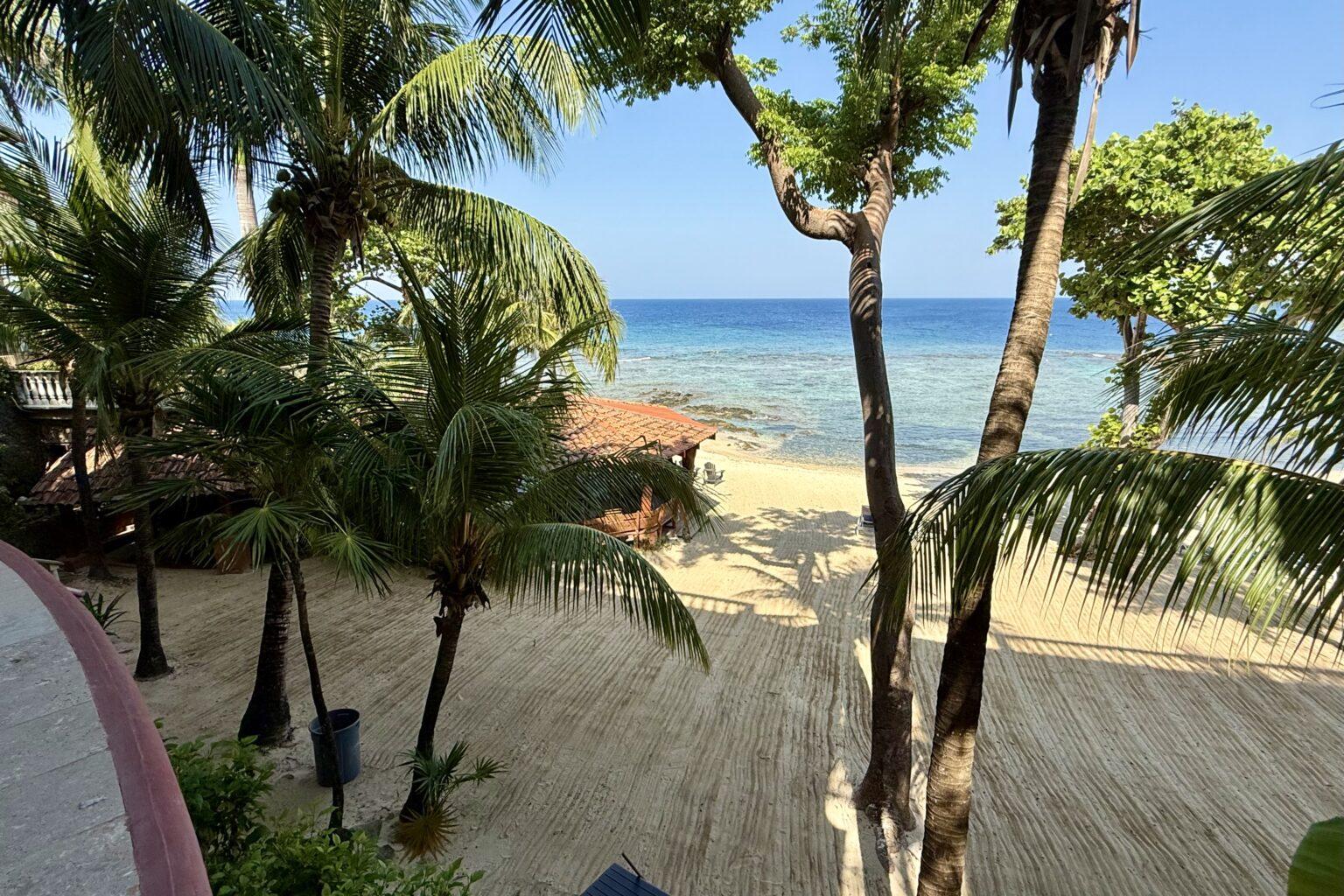 Featured Roatan Real Estate Listings, Roatan Condos for Sale, Meridian Condo 5B West Bay, Roatan Luxury Properties