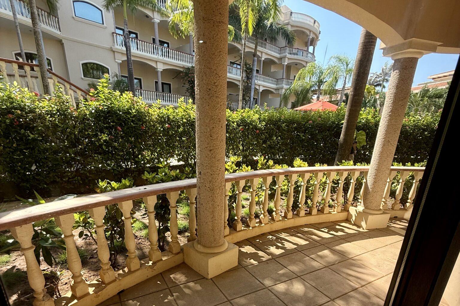 Featured Roatan Real Estate Listings, Roatan Condos for Sale, Meridian Condo 5B West Bay, Roatan Luxury Properties