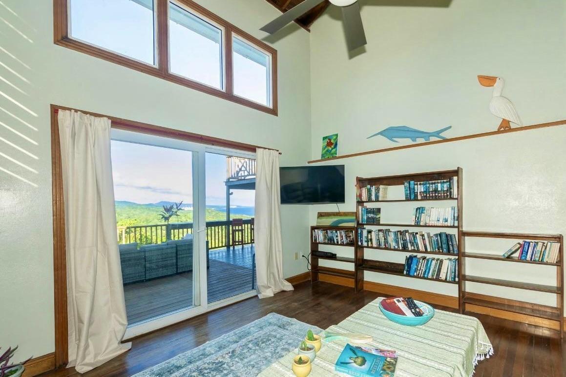 La Vista West Bay Home 8